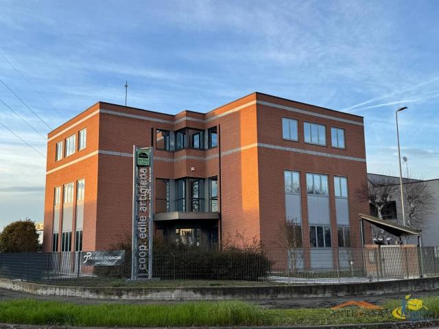 Capannone in vendita a Parma Centro, Sorbolo