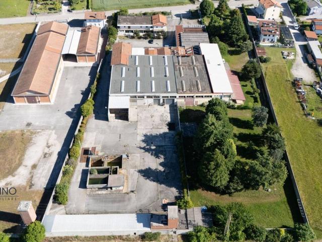 Capannone in vendita a Pasian Di Prato, Friuli-Venezia Giulia