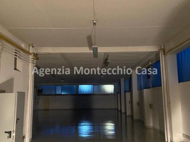 Capannone in vendita a Villa Fastiggi, Marche
