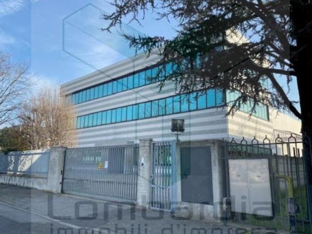 Capannone in vendita a Mezzate, Peschiera Borromeo
