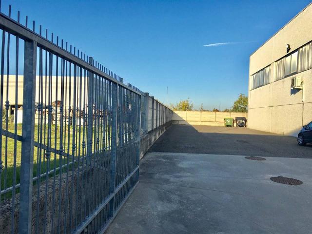 Capannone in vendita a Montale, Piacenza