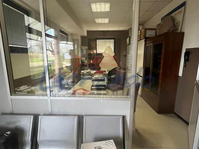 Capannone in vendita a Borgotrebbia, Piacenza