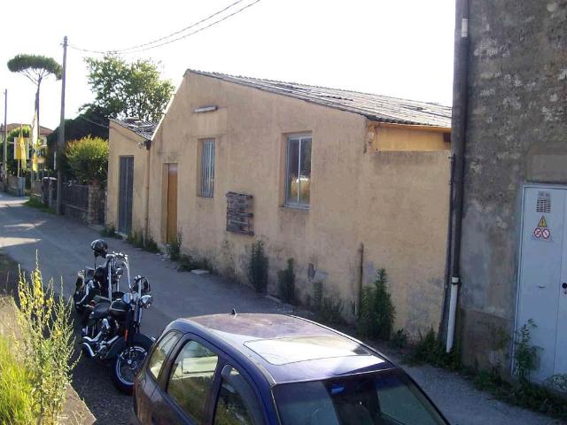 Capannone in vendita a Tonfano, Toscana