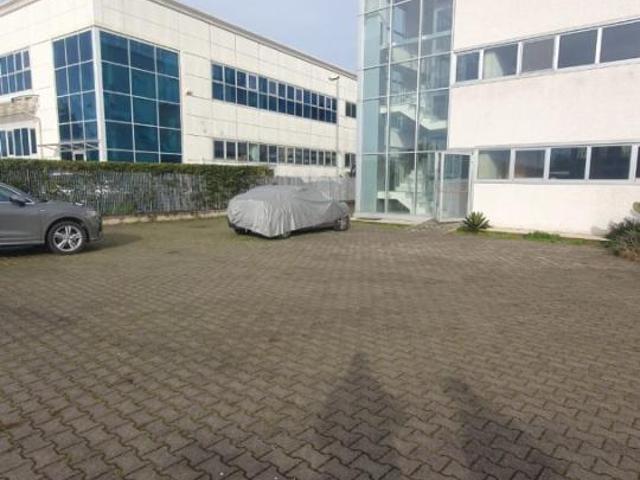 Capannone in vendita a Tonfano, Toscana