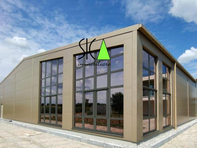 Capannone in vendita a Tonfano, Toscana