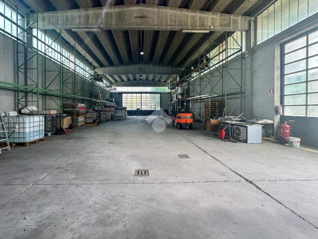 Capannone in vendita a Pieve D'olmi, Lombardia