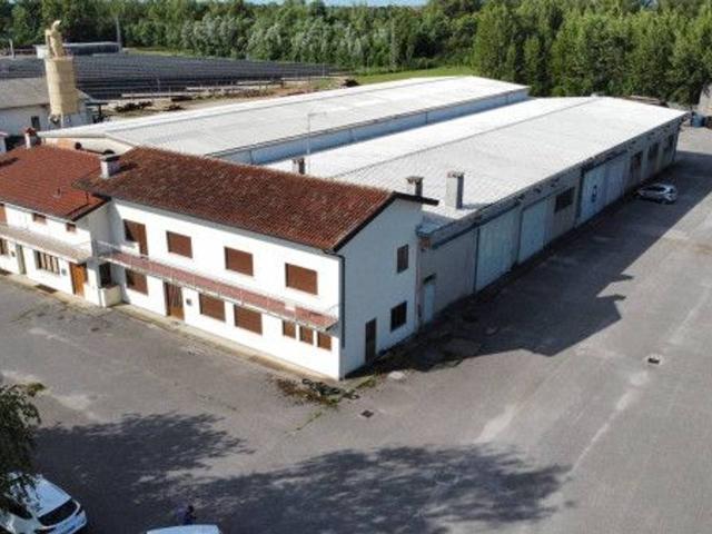 Capannone in vendita a Zona Industriale Borgo Ampiano, Pinzano al Tagliamento / Pinçan