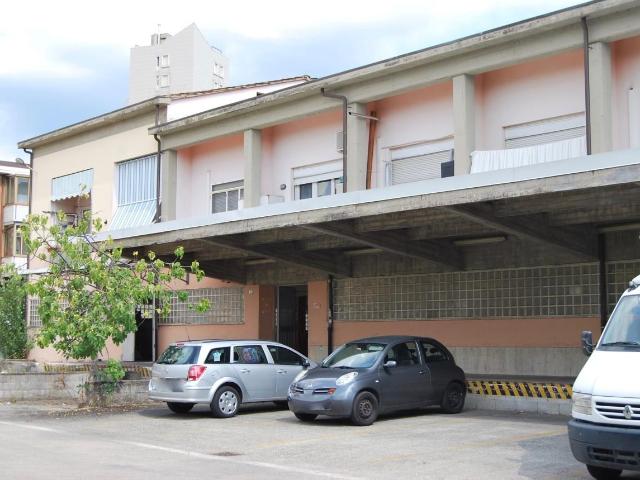 Palazzo in vendita a Le Fornaci, Pistoia