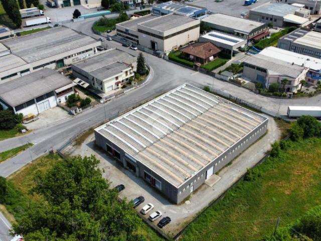 Capannone in vendita a Pizzighettone, Lombardia