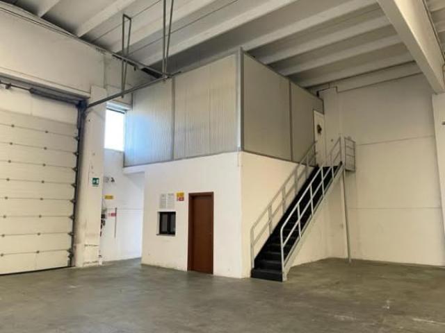 Capannone in vendita a Pontenure, Reggio Emilia