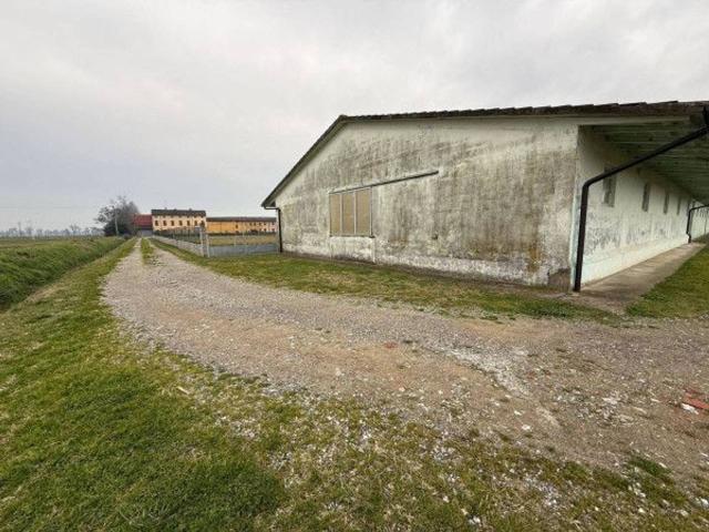 Capannone in vendita a Pontevico, Lombardia