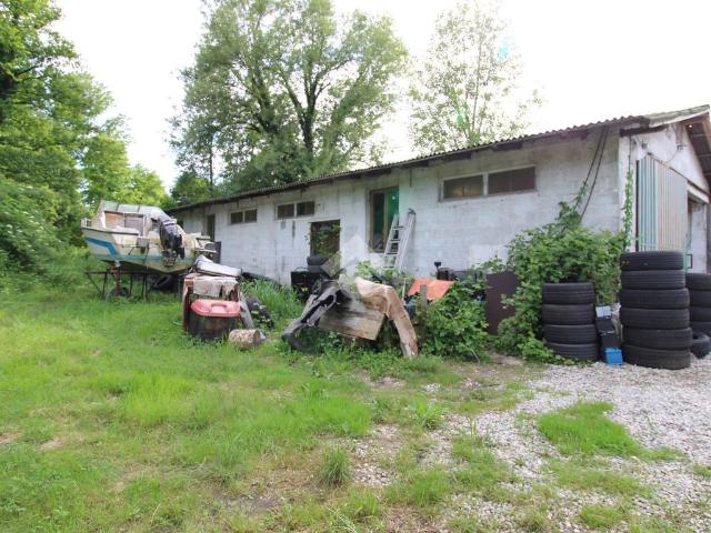 Capannone in vendita a Porpetto, Friuli-Venezia Giulia
