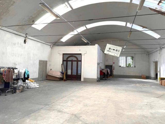 Capannone in vendita a San Paolo, Prato