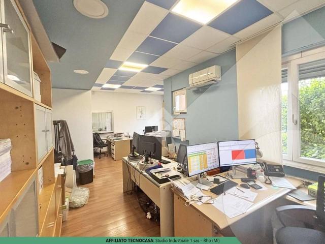 Capannone in vendita a Cascina Fabriziana, Pregnana Milanese