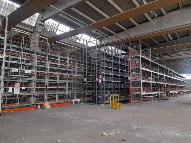 Capannone in vendita a Pregnana Milanese, Lombardia