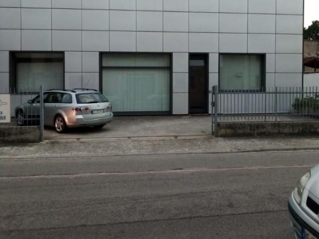 Capannone in vendita a Quistello, Lombardia