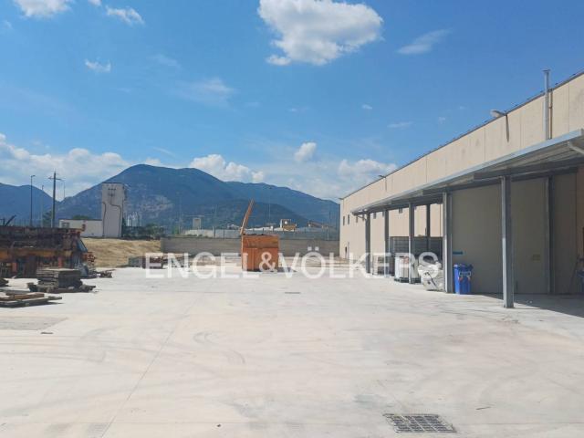 Capannone in vendita a Nucleo Area Artigianale, Raiano
