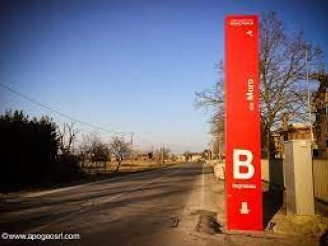 Capannone in vendita a San Prospero Strinati, Re