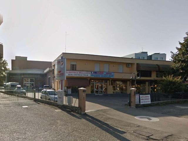 Capannone in vendita a Cavazzoli, Re