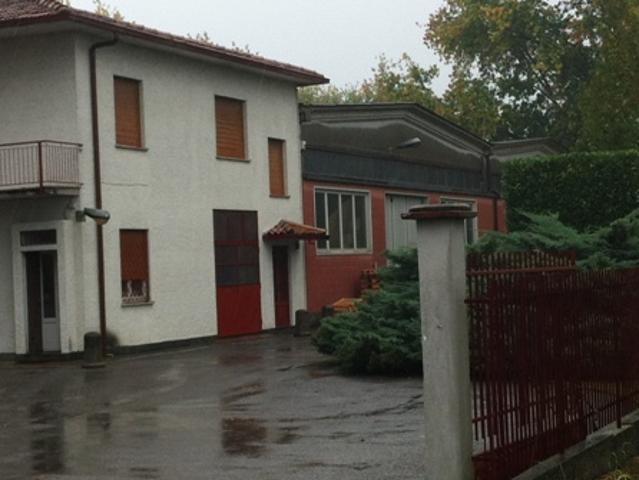 Capannone in vendita a Rivolta D'adda, Lombardia
