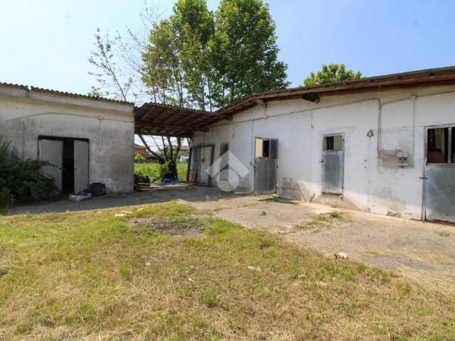 Capannone in vendita a Roccafranca, Lombardia