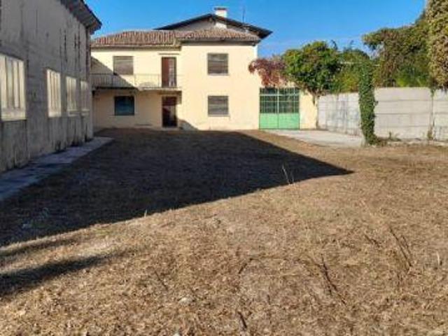 Capannone in vendita a Rosà, Veneto