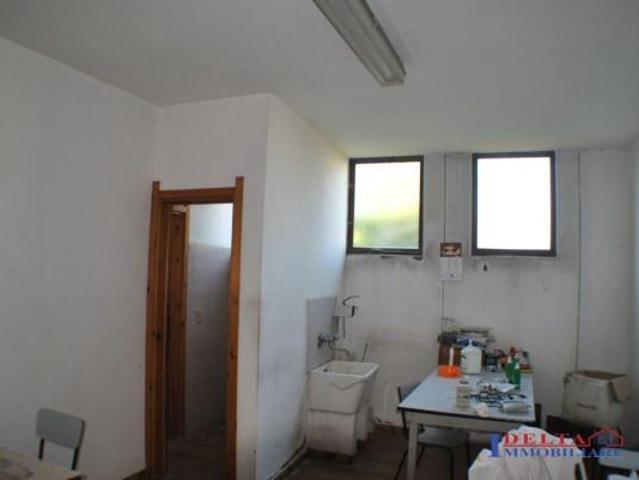 Capannone in vendita a Rosignano Marittimo, Toscana