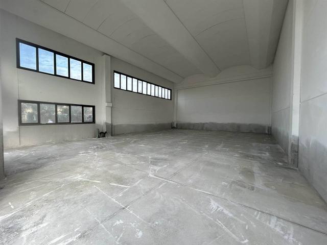 Capannone in vendita a Zona industriale Le Morelline, Rosignano Marittimo