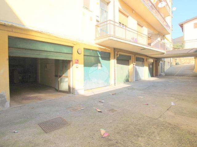 Capannone in vendita a Villaggio Famiglia, Rovato