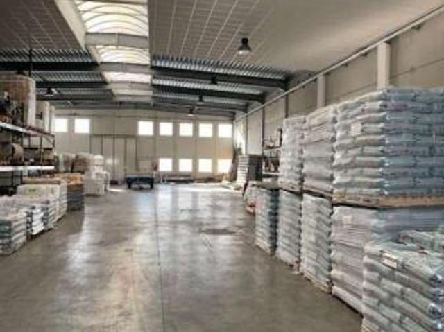 Capannone in vendita a Comunità della Vallagarina, Borgo Sacco