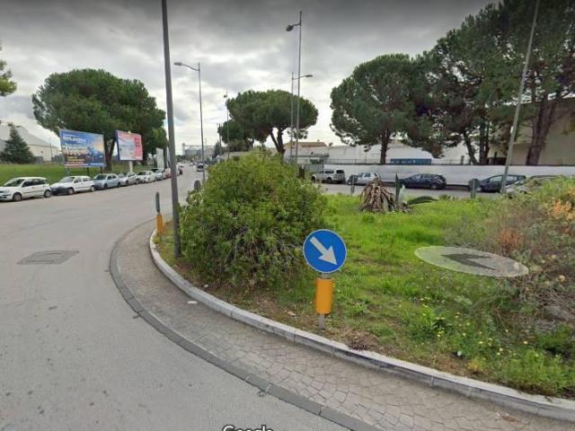Capannone in vendita a Salerno, Campania