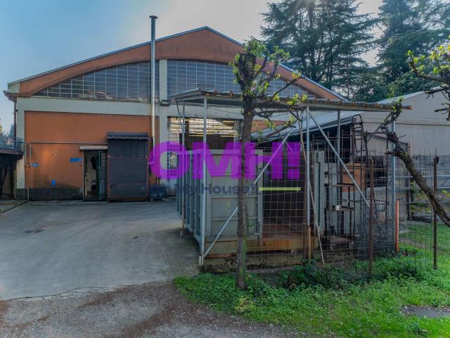Capannone in vendita a Samarate, Lombardia