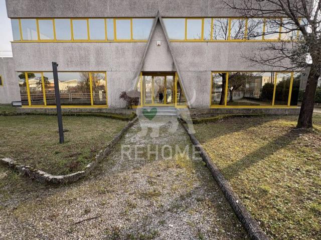 Capannone in vendita a San Giovanni Al Natisone, Friuli-Venezia Giulia