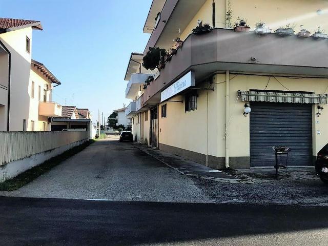 Capannone in vendita a San Giovanni Teatino, Abruzzo