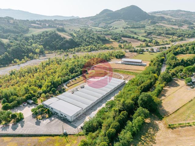Capannone in vendita a Unione di comuni Valmarecchia, San Leo