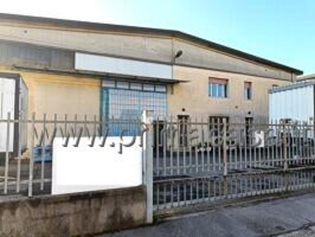 Capannone in vendita a Case Nuove, San Martino Buon Albergo
