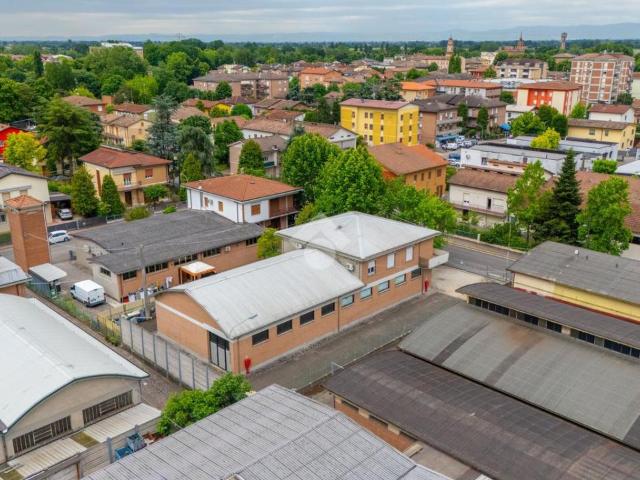 Capannone in vendita a Pianura Reggiana, Re