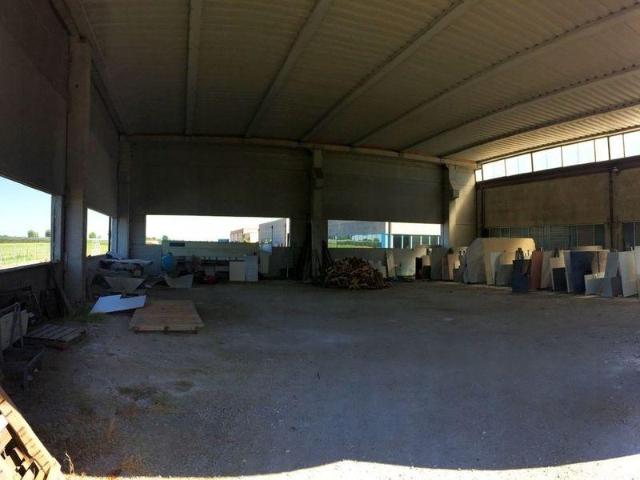 Capannone in vendita a Unione Comuni Modenesi Area Nord, Mirandola