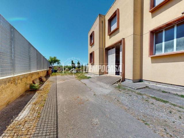 Capannone in vendita a Predda Niedda, Cala Di Volpe