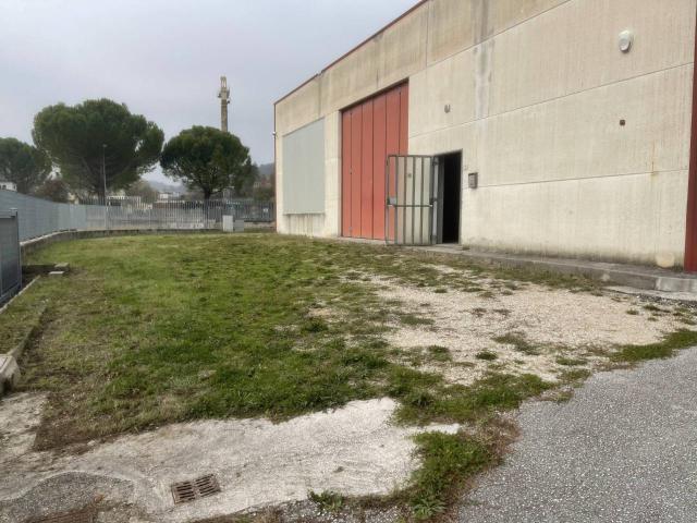 Capannone in vendita a Marche, Ancona