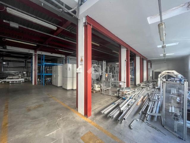 Capannone in vendita a Unione dei comuni del Distretto Ceramico, Sassuolo