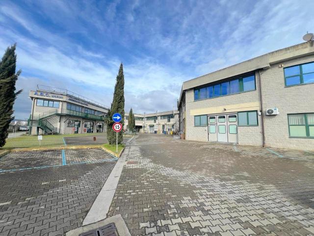 Capannone in vendita a San Colombano, Scandicci