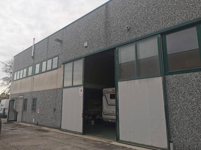 Capannone in vendita a Peseggia, Scorzè