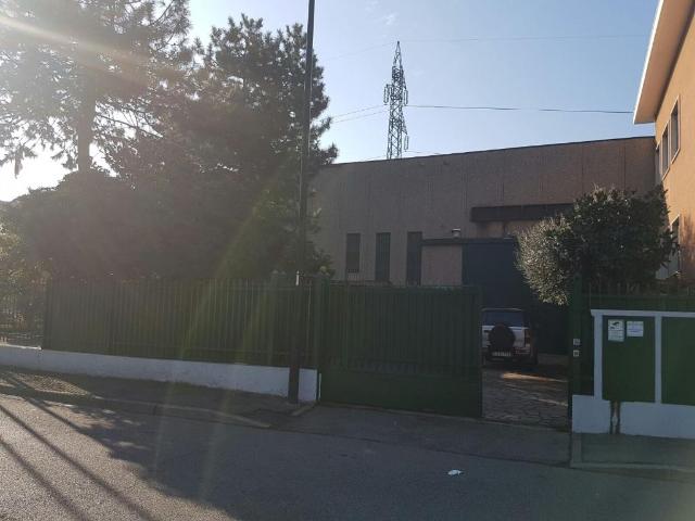 Capannone in vendita a Rovagnasco, Segrate