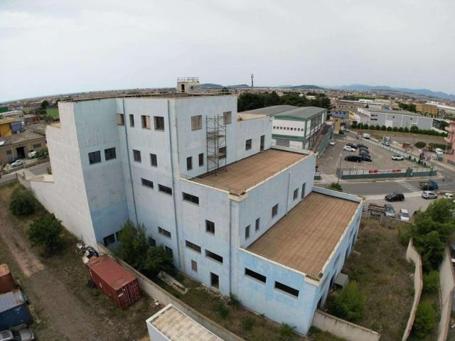 Capannone in vendita a Selargius, Sardigna/Sardegna