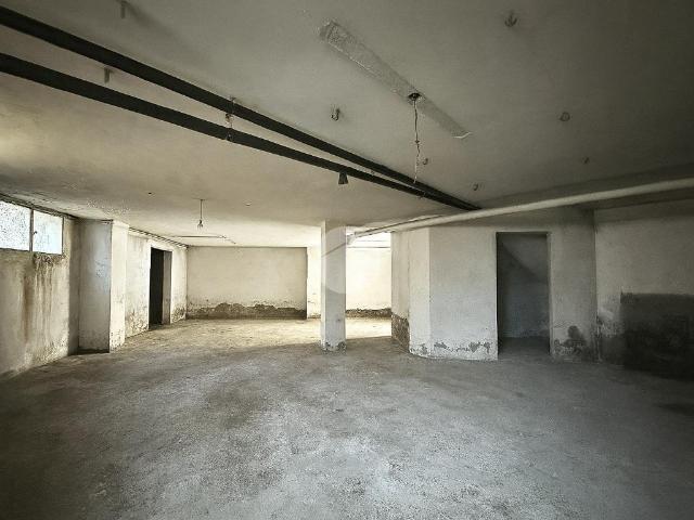 Capannone in vendita a Seriate, Bergamo