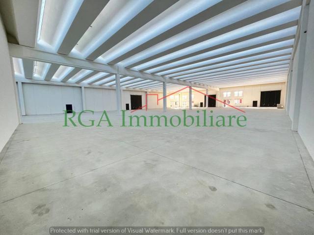 Capannone in vendita a Seriate, Lombardia