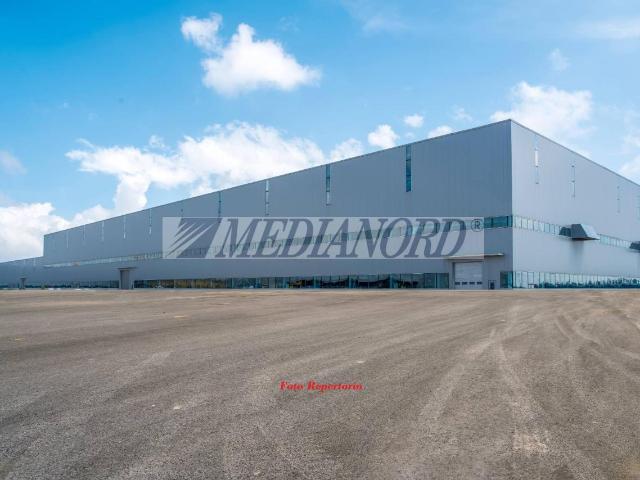 Capannone in vendita a Seriate, Bergamo