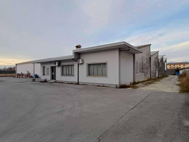 Capannone in vendita a Sernaglia Della Battaglia, Veneto