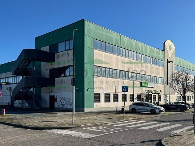 Capannone in vendita a Zona Omogenea Milano Nord, Sesto San Giovanni
